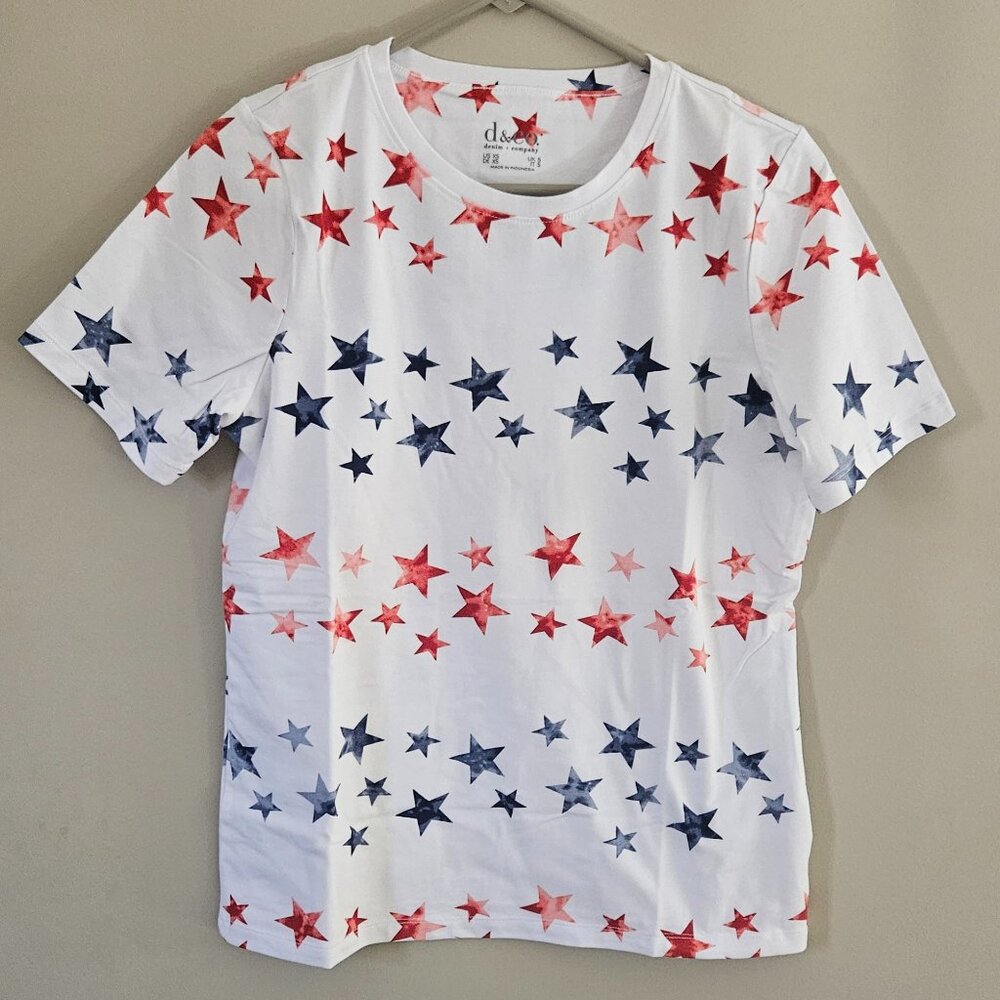D&Co, Denim + Company, Ladies USA stars tee, size XS